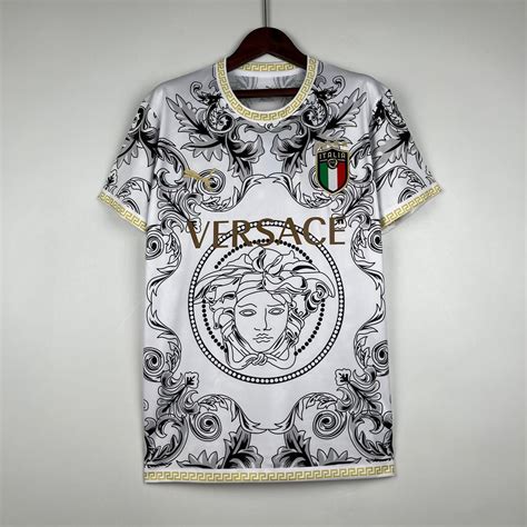 versace white 2023